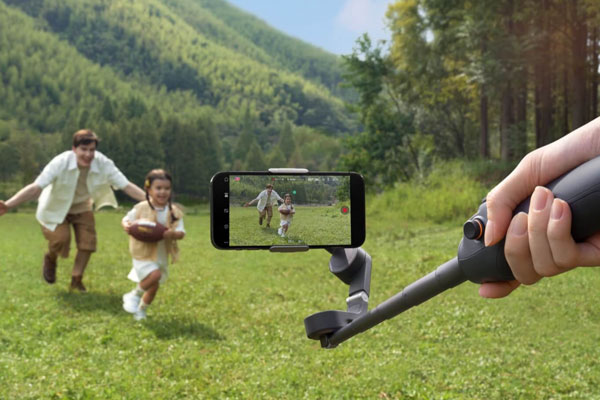DJI Osmo Mobile 6    Descriptions - Built-In Extension Rod